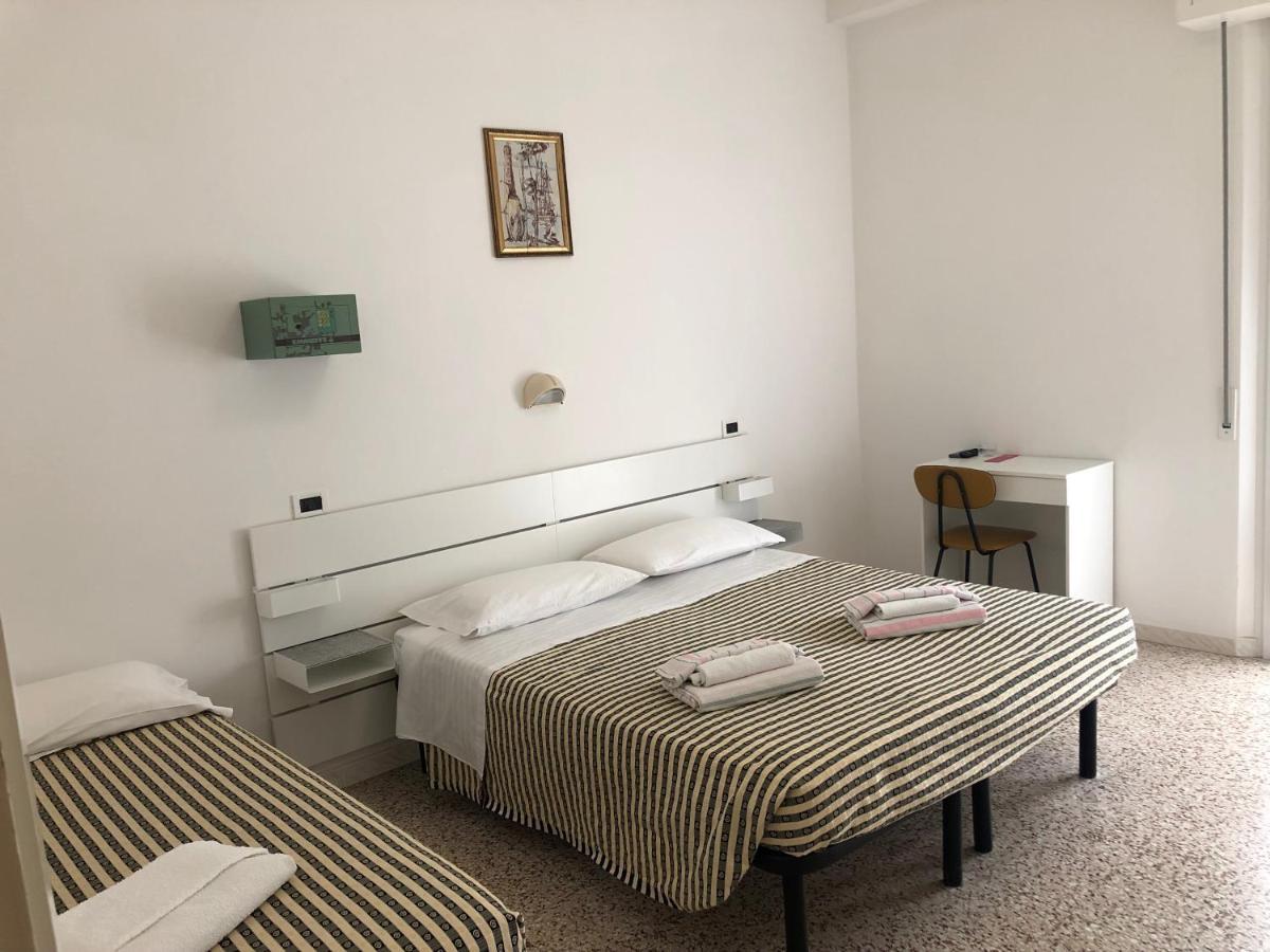 Hotel Argo 里米尼 外观 照片